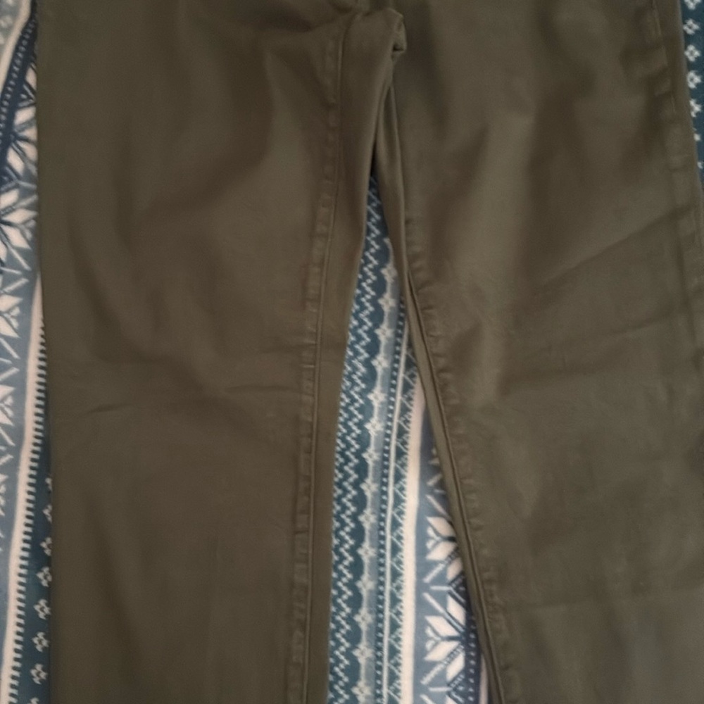 New Amazon Essentials Dark Green Pants - Picture 4 of 8